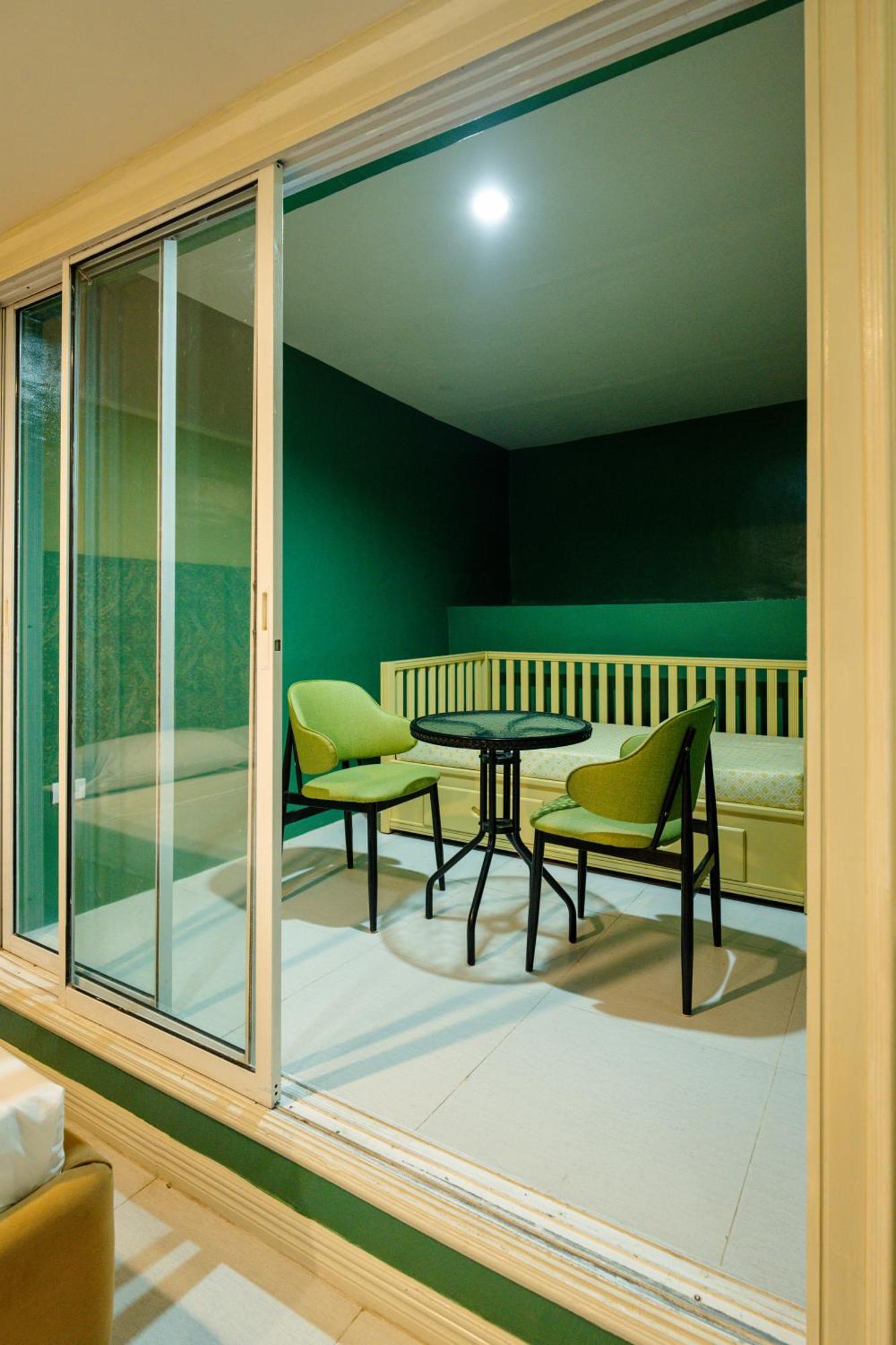 Jacobs Hill Tagaytay Bed & Breakfast Tagaytay City Exterior photo